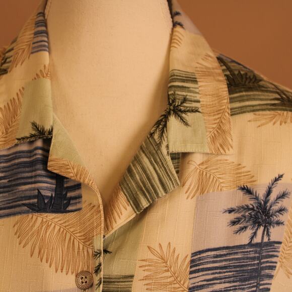 Vintage Women's Short Sleeve Button up Palms/Hawaiian Shirt sz 12 - Picture 2 of 8